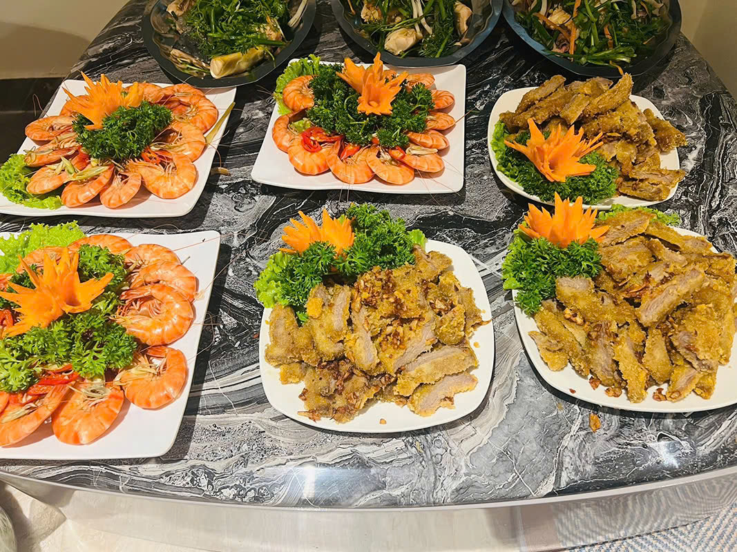 đặt cỗ ngỗng ở Đống Đa