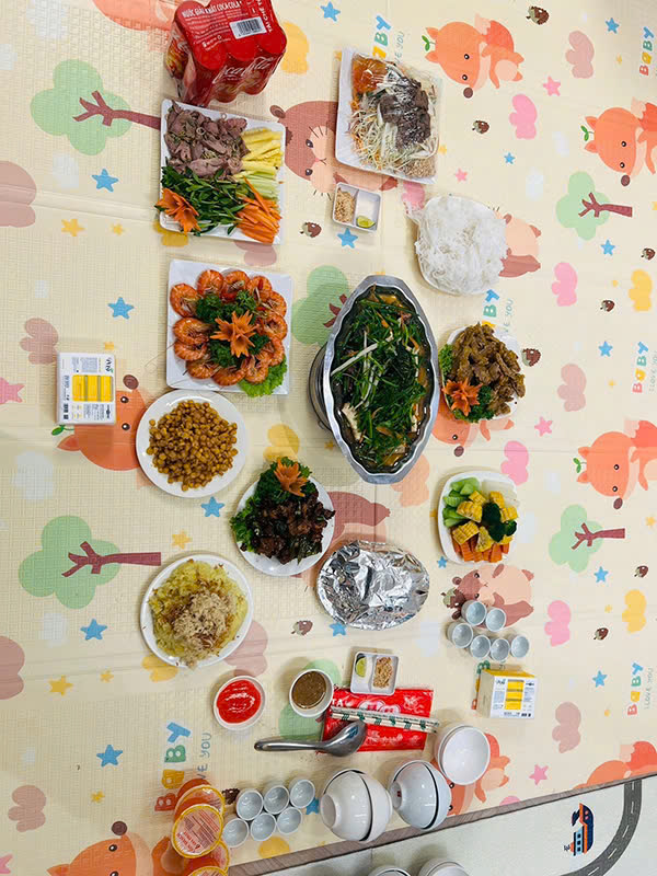 đặt cỗ gà đông tảo ở Đống Đa