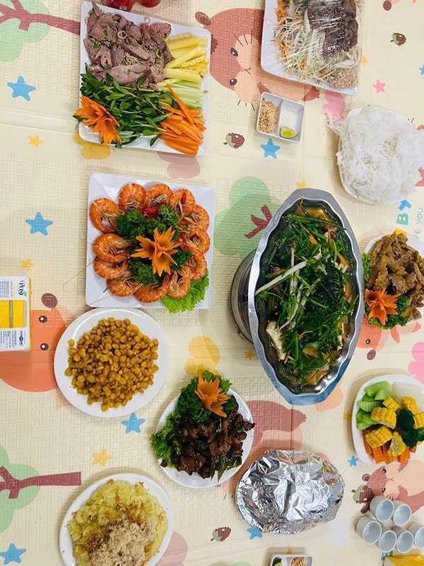 đặt cỗ lợn mán ở Láng Thượng
