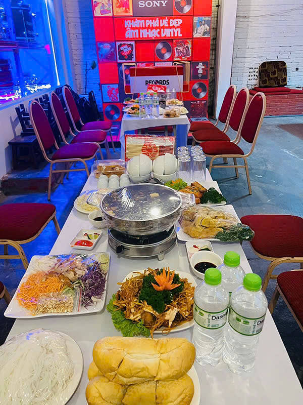 đặt cỗ ngỗng ở Trung Phụng