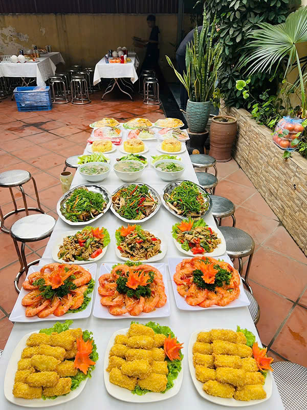 đặt cỗ noel ở Ô Chợ Dừa
