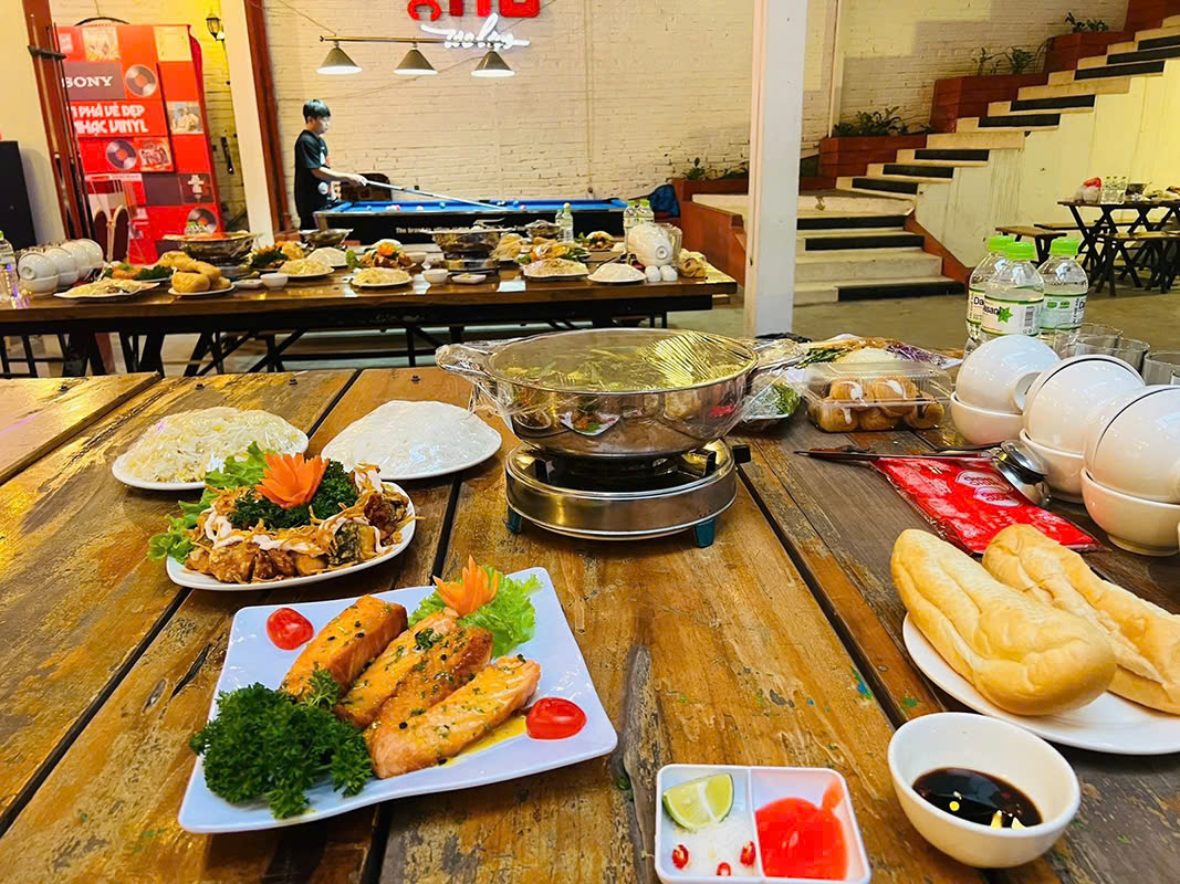 đặt cỗ công ty ở Láng Thượng