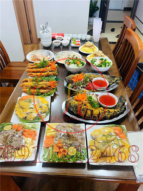 Ảnh đặt cỗ 49 ngày ở Ô Chợ Dừa