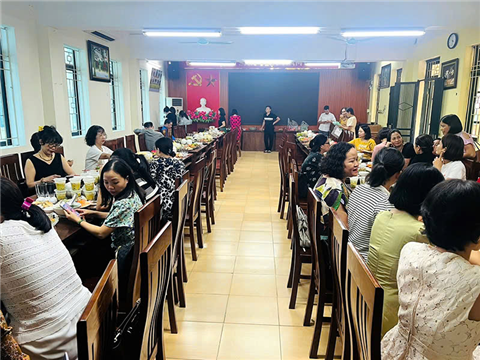 Ảnh đặt cỗ giỗ ở Văn Chương