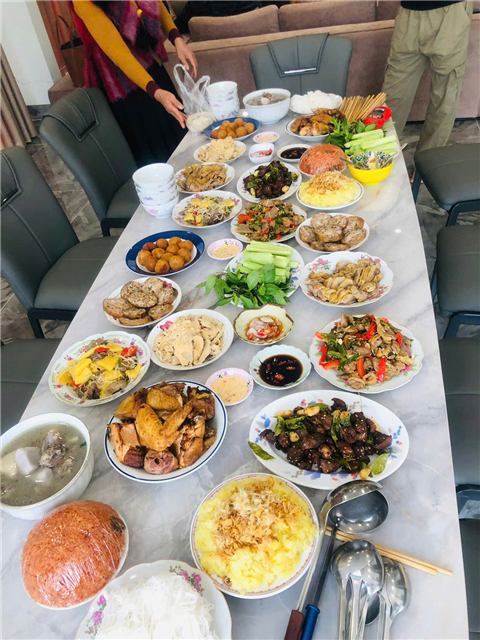 Ảnh đặt cỗ giỗ ở Thổ Quan