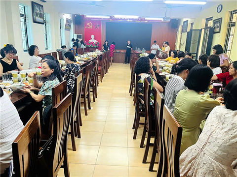 Ảnh đặt cỗ trung thu ở Thổ Quan