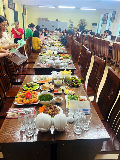 Ảnh đặt cỗ cưới ở Ô Chợ Dừa
